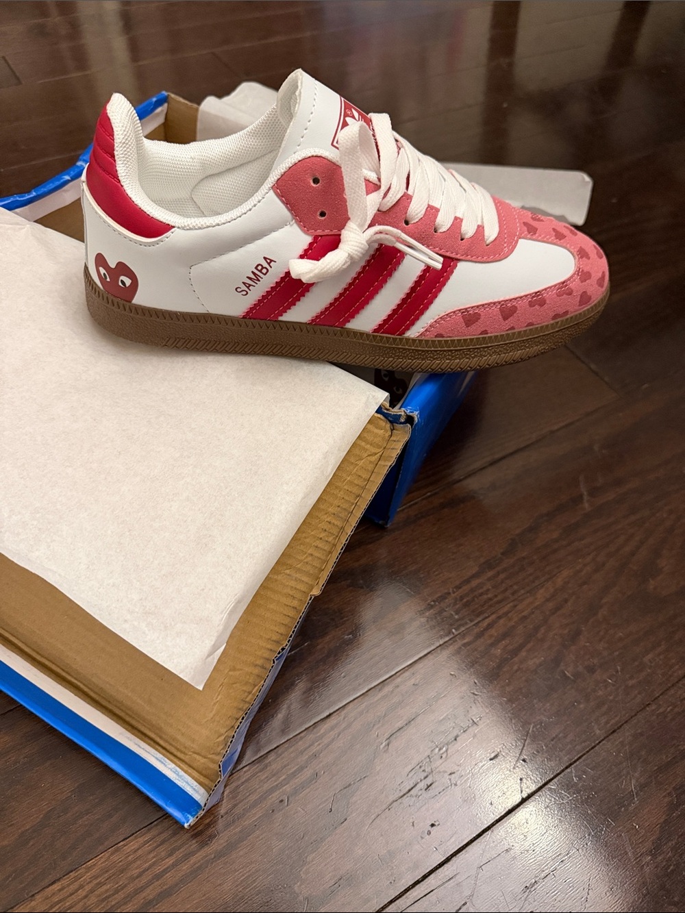 adidas Kids Samba Sneakers in White & Pink Heart Print - Picture 1 of 3